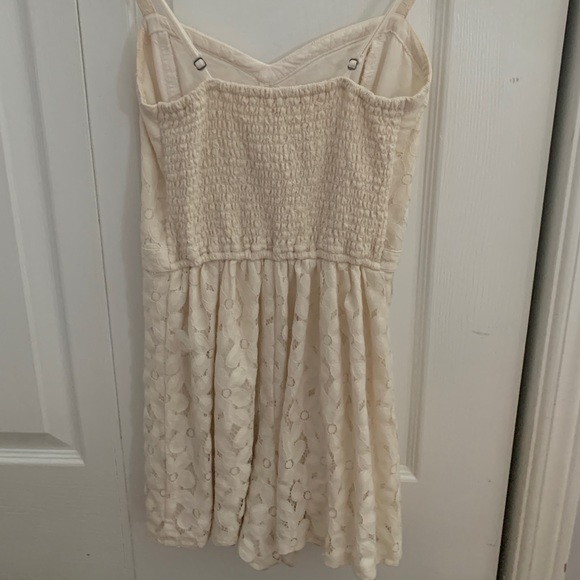 Hollister White lace romper - Picture 2 of 2